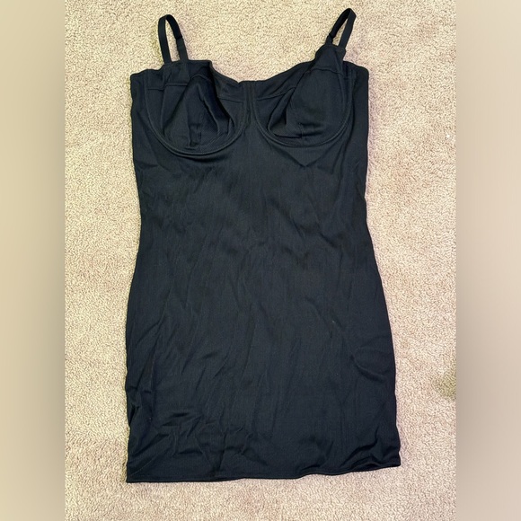 Black Dress with built in bra - Picture 1 of 4